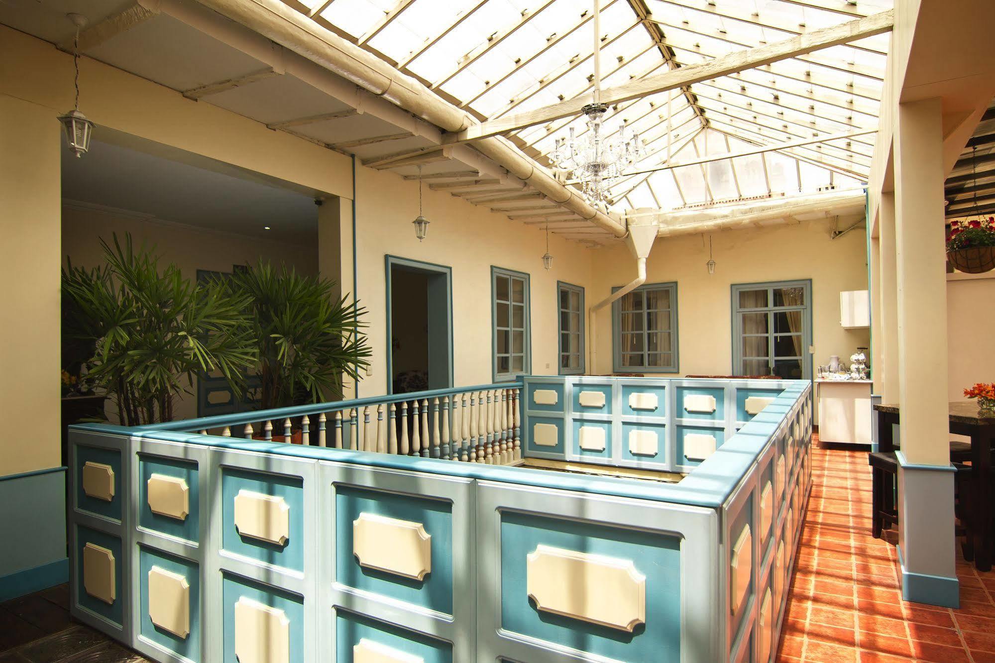 Del Parque Hotel & Suites クエンカ エクステリア 写真